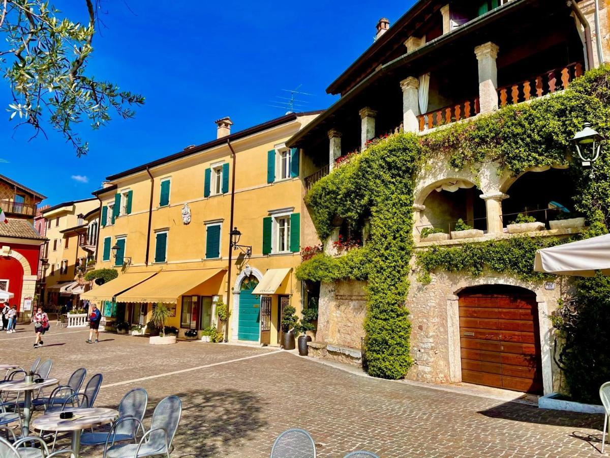 Il Sogno Al Lago Di Garda Apartment Torri Del Benaco Exterior photo